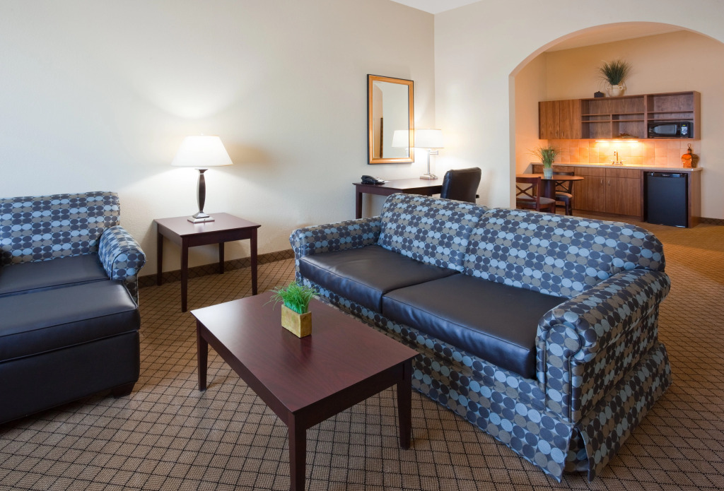 Holiday Inn Express Hotel & Suites Mankato East by IHG