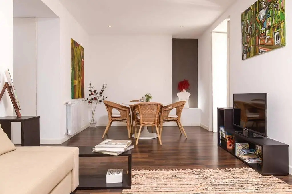Lisbon Centre Apartment with Private Pool