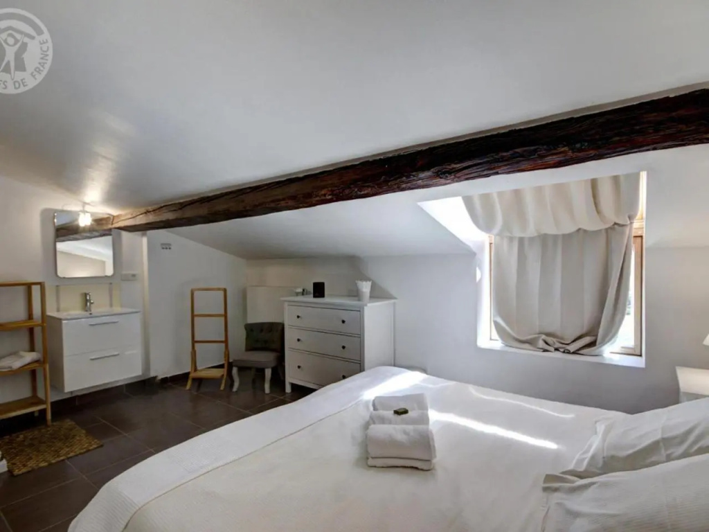 Gîte 3 chambres avec hammam, sauna et jacuzzi à Cellieu - FR-1-496-8