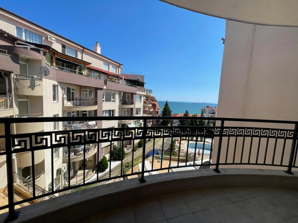 Cozy 1BD Apartment with a Lovely Sea View