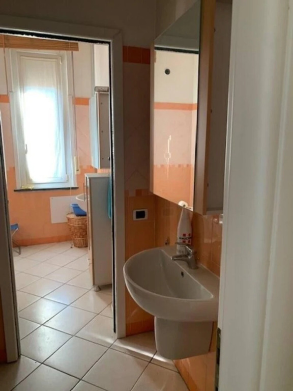 Inviting 2-bed Apartment in Parma Free Parking