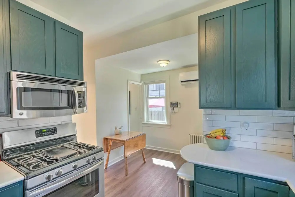 Historic Illinois Home Near Mississippi River