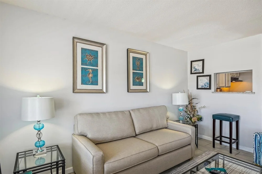 Sandpiper Cove 8204 Condo by RedAwning