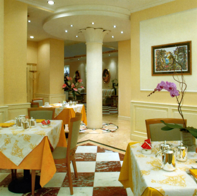 Andreola Central Hotel