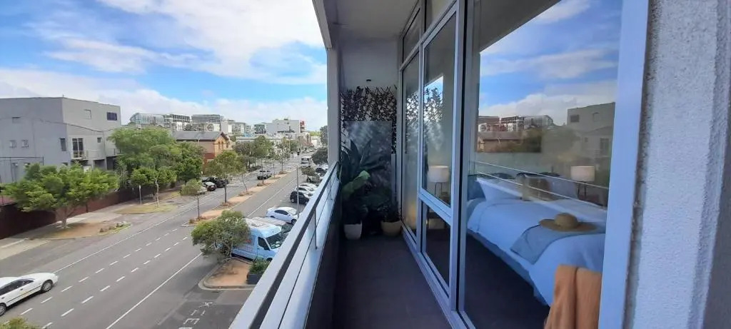 beautiful apartment 100mts near the beach in Port Melbourne