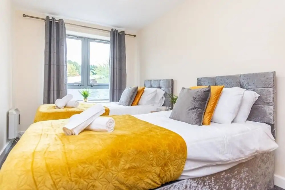 Luxury River Views - 2 Bed Apartment