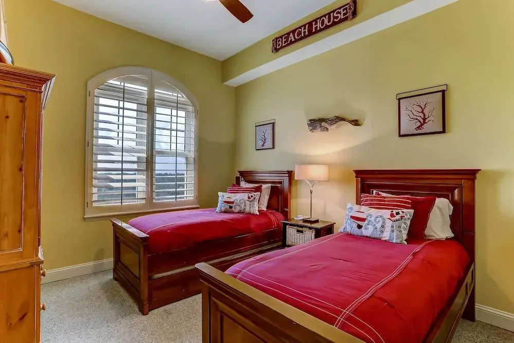 Luxury Condo With Atlantic Ocean View From Private Balcony By Redawning