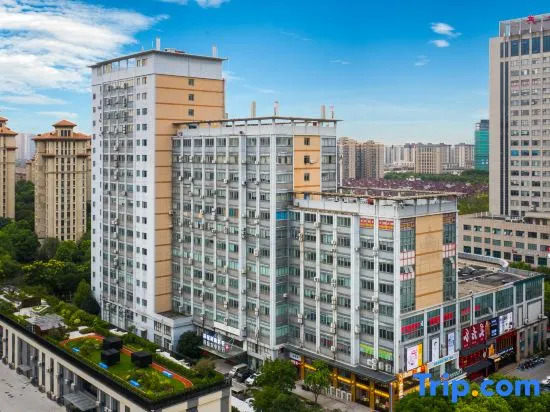 QX Chinese-style Hotel (Haining Intime City)