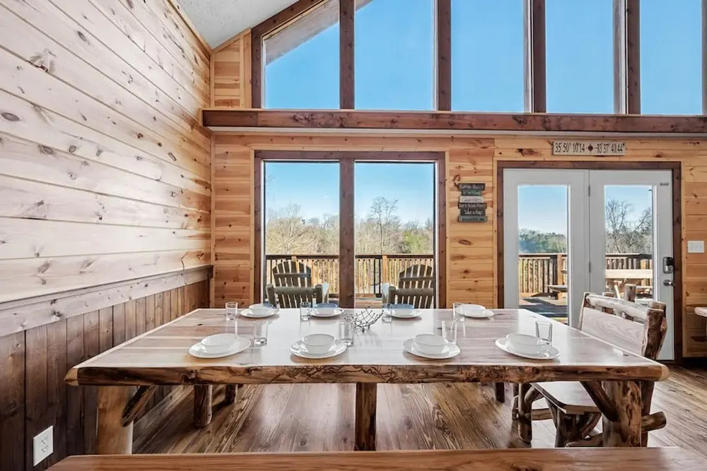 Dog Friendly Views Hot Tub Close to PF Gsmnp