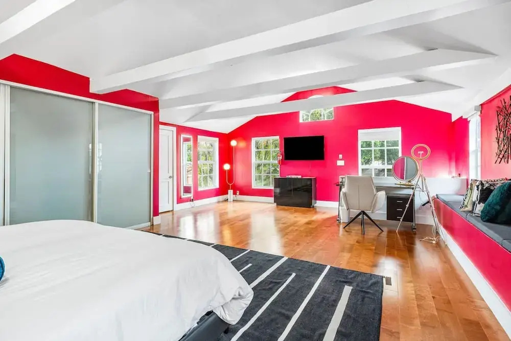 Luxe 5BR 4BA Heated Pool 10 Min to Beach BBQ