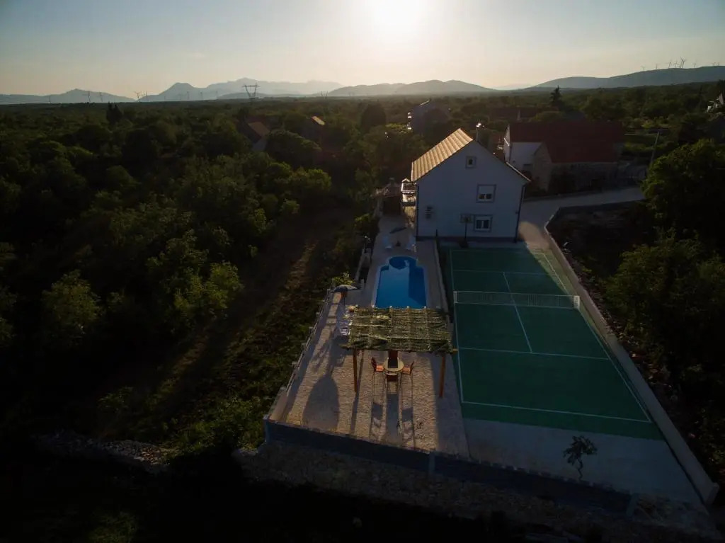 Luxury Villa Paloma Blanca with Heated Pool