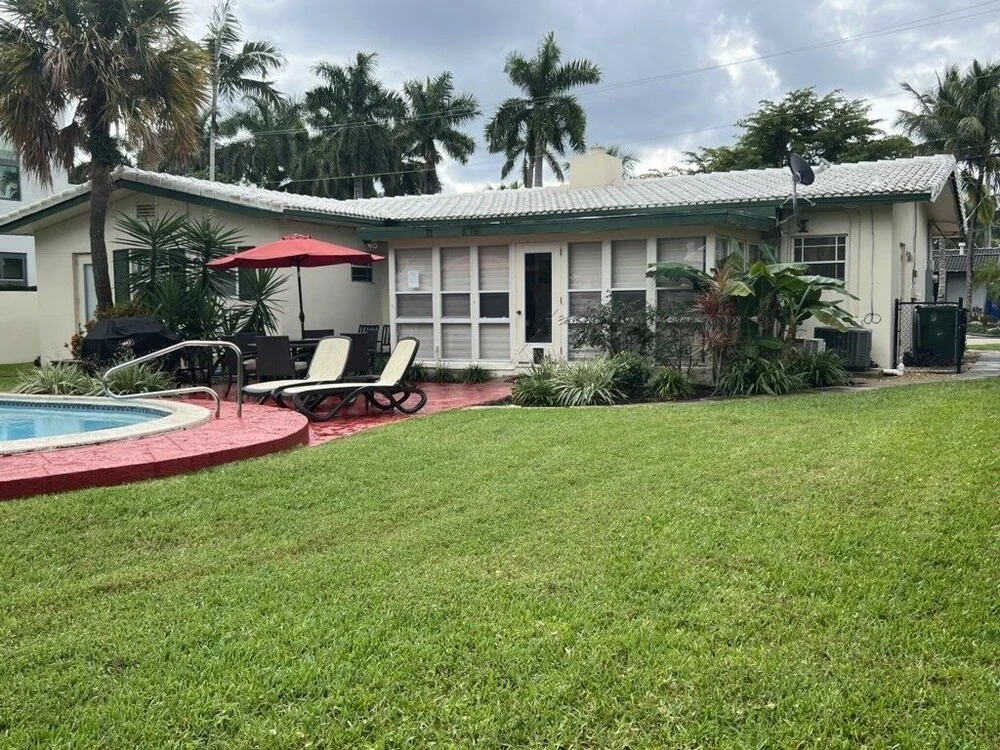 Wtrfrnt Pool Home Located In Million Dollar Nhbrhd 2 Bedroom Home by Redawning
