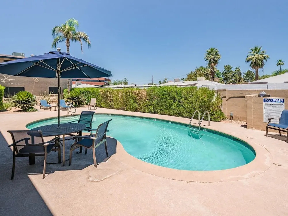 Relaxing 2BR Pool by WanderJaunt