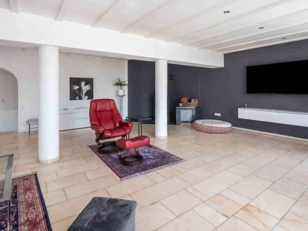 Luxurious holiday home with a nice private garden