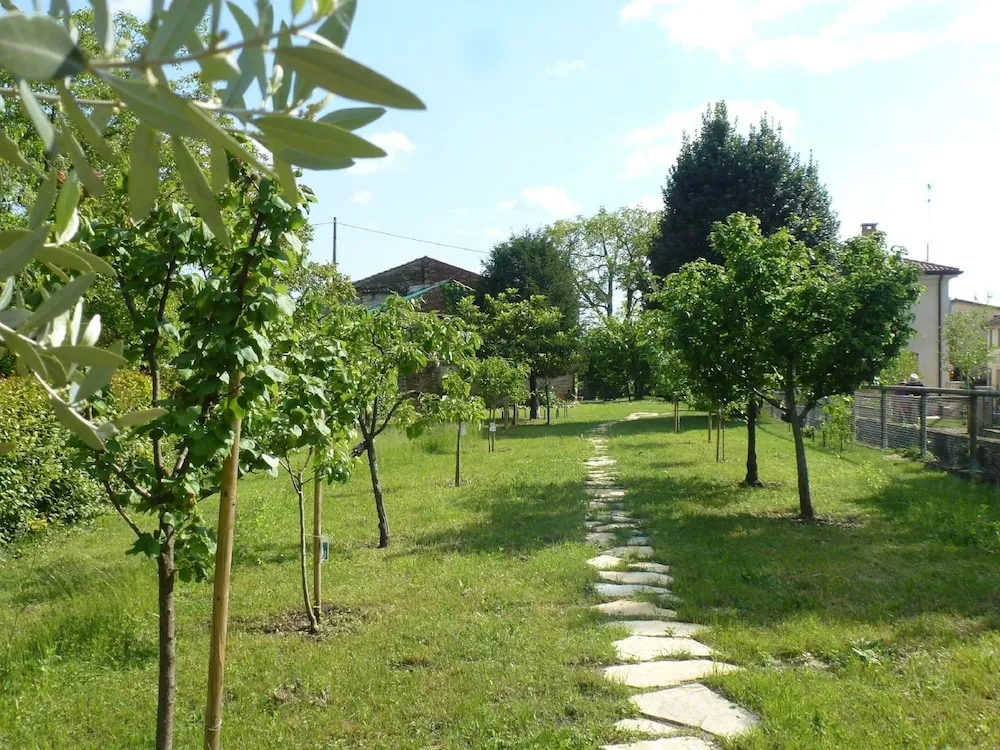 Modern Accommodation, Just Renovated, Private Garden, Wifi, Near Treviso