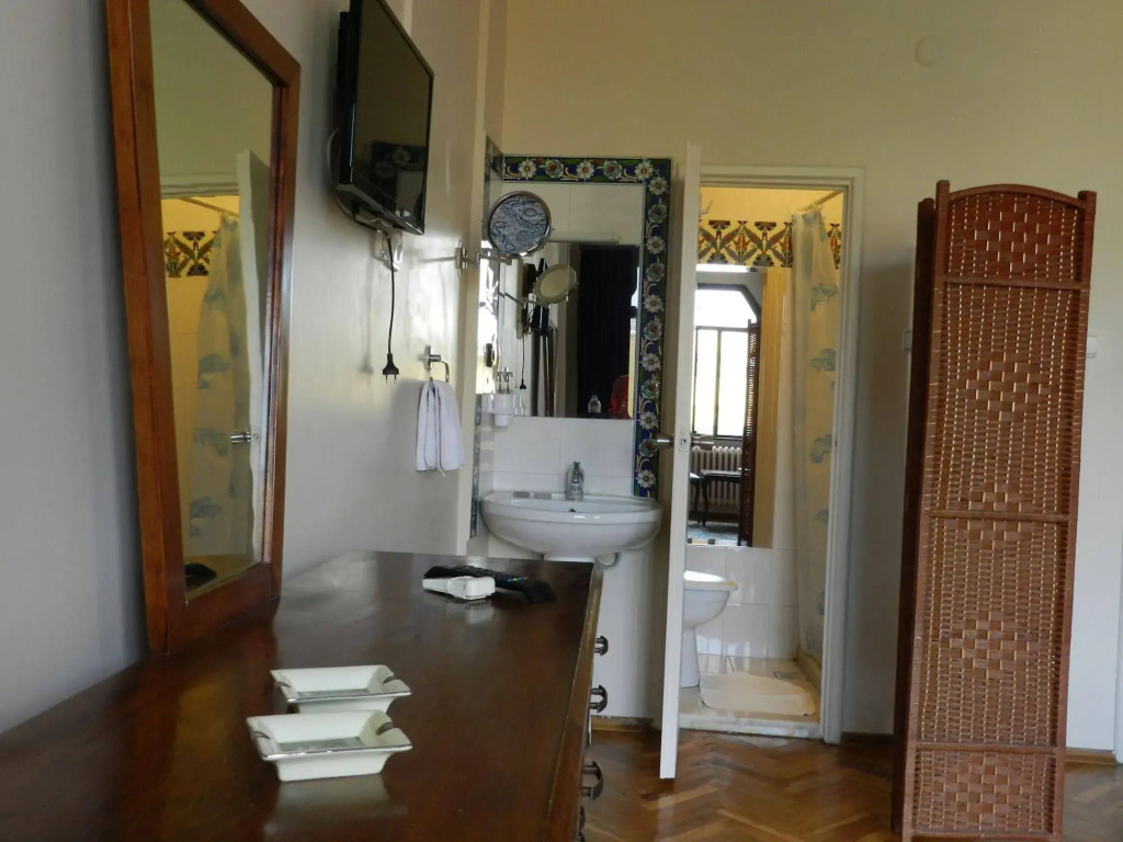 Berk Guest House - Grandmas House