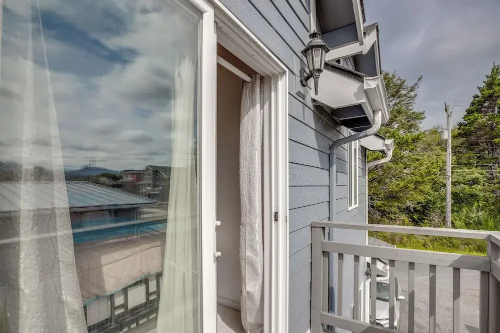 Relaxing Lincoln City Coastal Escape Near Beach!
