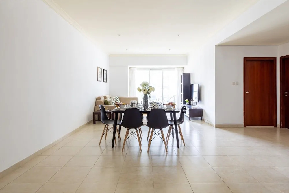 Elegant & Spacious 2BR Apartment In Dubai Marina