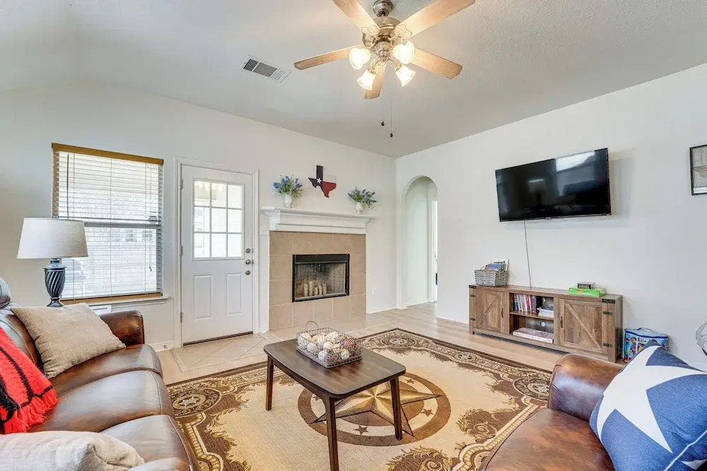 San Antonio Home w/ Game Room, 9 Mi to Seaworld!