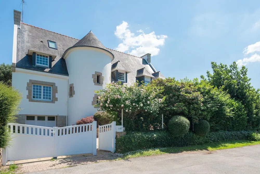 Villa des Fleurs dAjoncs