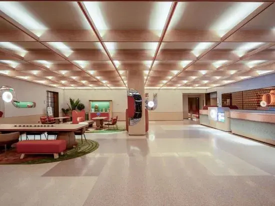 Orange Hotel (Huzhou Dongwu Intime City)