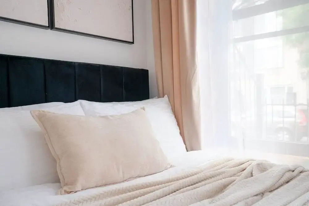 48 Midtown West Apt