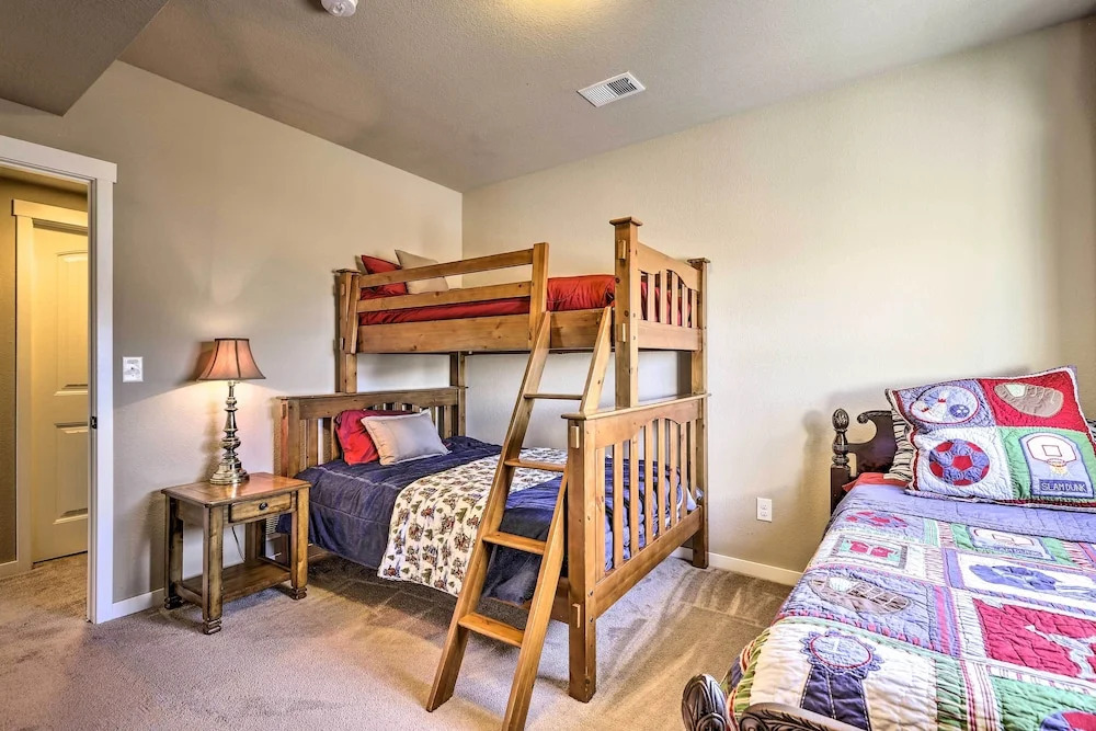 Ski-in/out Granby Home w/ Gas Grill & Fire Pit!