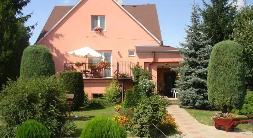 Ubytovanie Podhájska Villa Emily