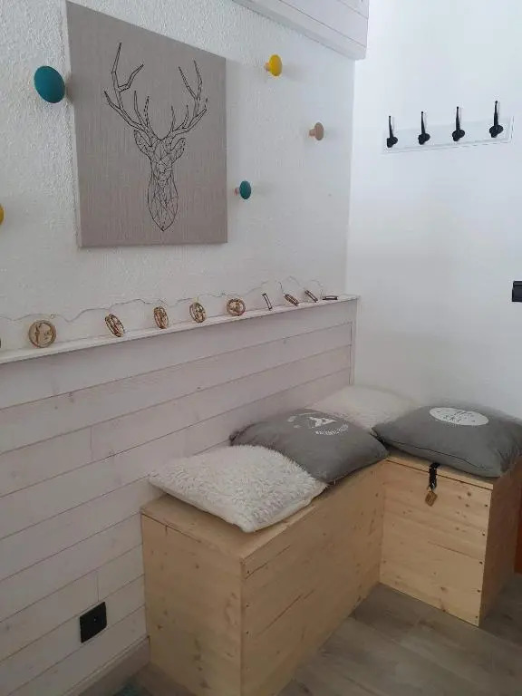 Studio rénové avec terrasse, parking , proche pistes,Villard de Lans