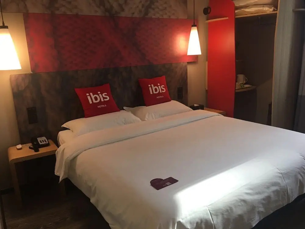 Aifeel Hotel (South Square of Shenyang North Railway Station)