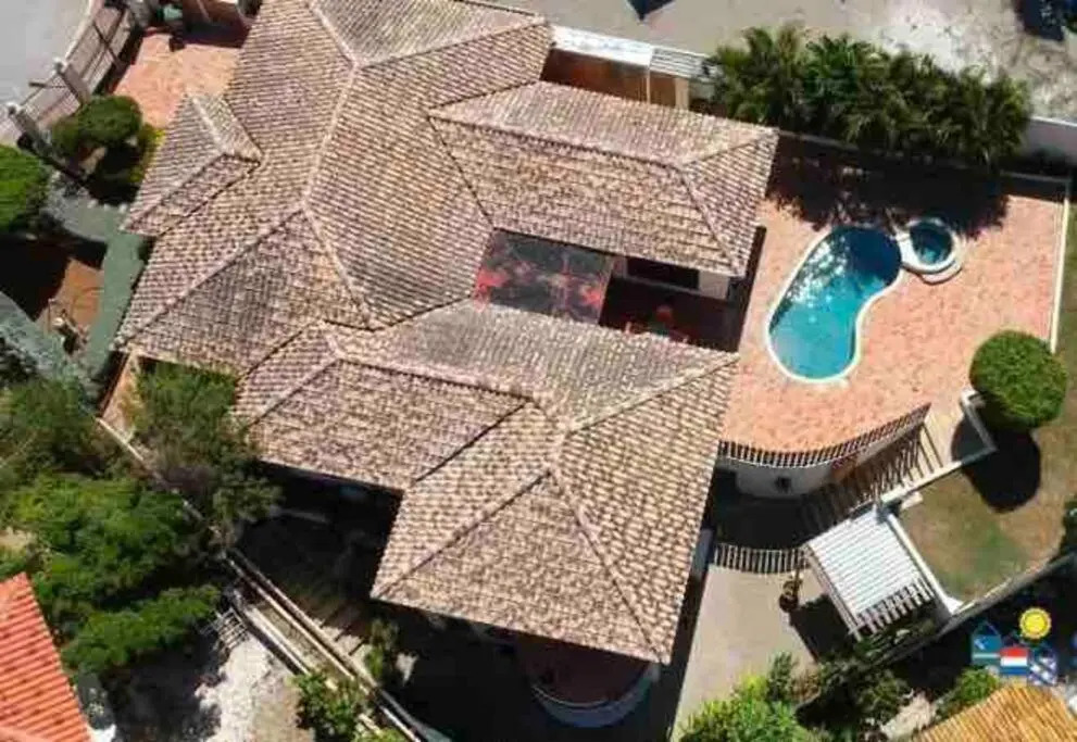 Breezy “Hacienda” w/pool - 4bed in Gated Resort