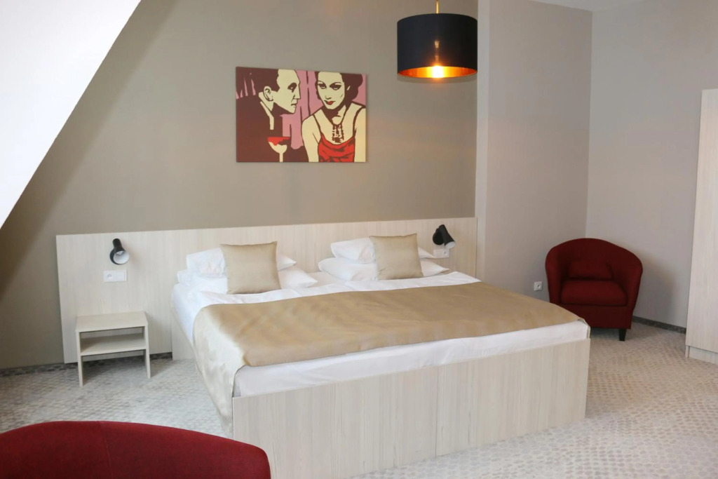 1.Republic Hotel