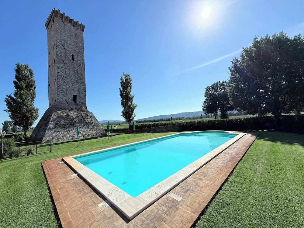 Luxurious Umbrian Villa with Private Pool and Stunning Views