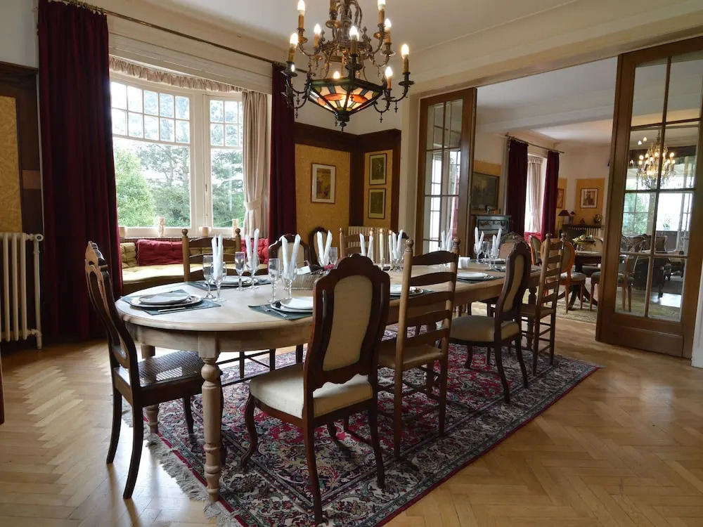 Gorgeous Villa on an Estate With Beautiful Garden, Swimming Pool and Pool House With Sauna