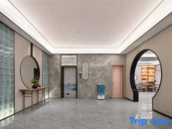 Moshang Qingya Hotel (Luyi Mingdao Palace Laojuntai Branch)