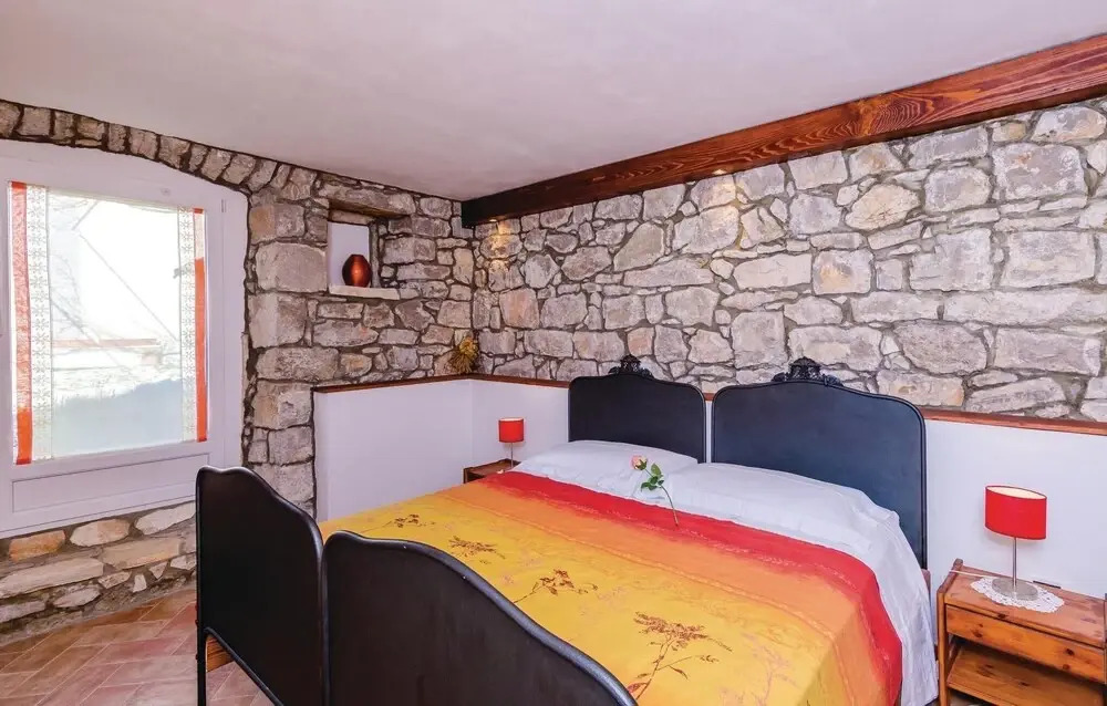 Awesome Home in Kuna Peljeska With Wifi and 4 Bedrooms