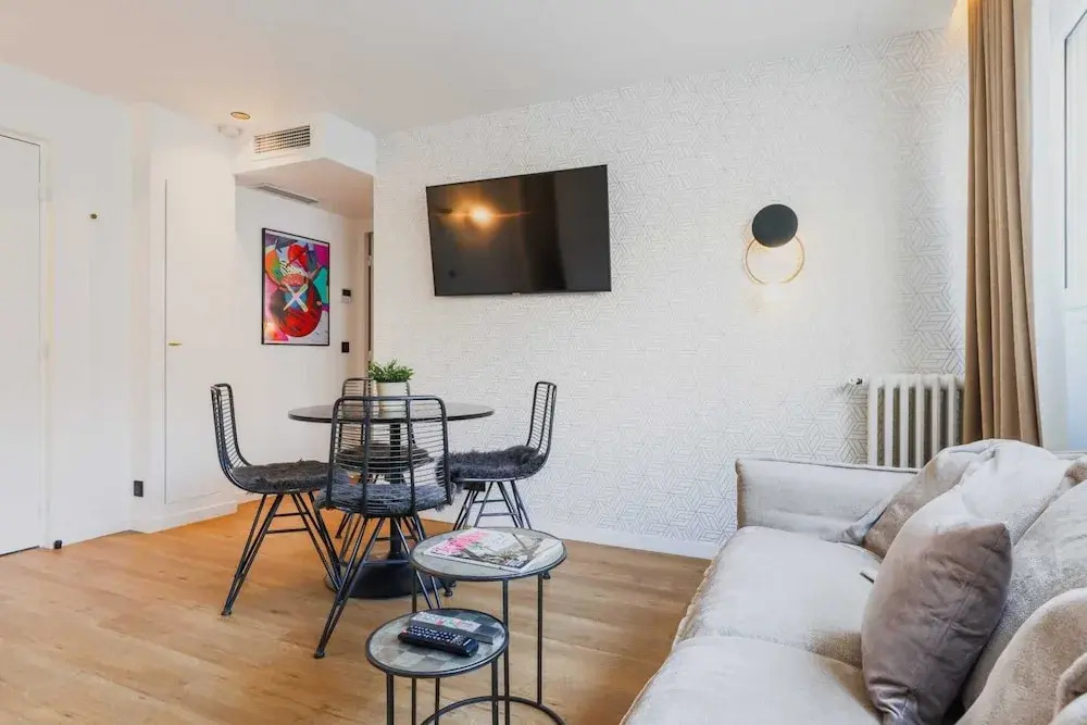 Elegant Apartment - 2br/6p - Canal St Martin