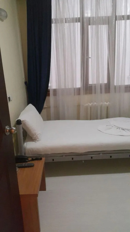 Es Hotel
