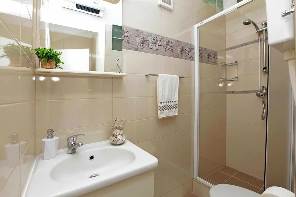Sunshine Apartment Doda