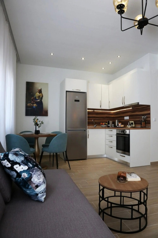 Under the Aqueduct boutique house