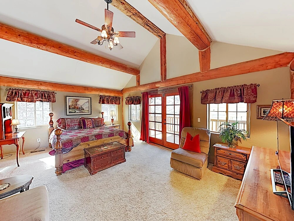 The Ponderosa: Gorgeous Custom-Built Log Home home