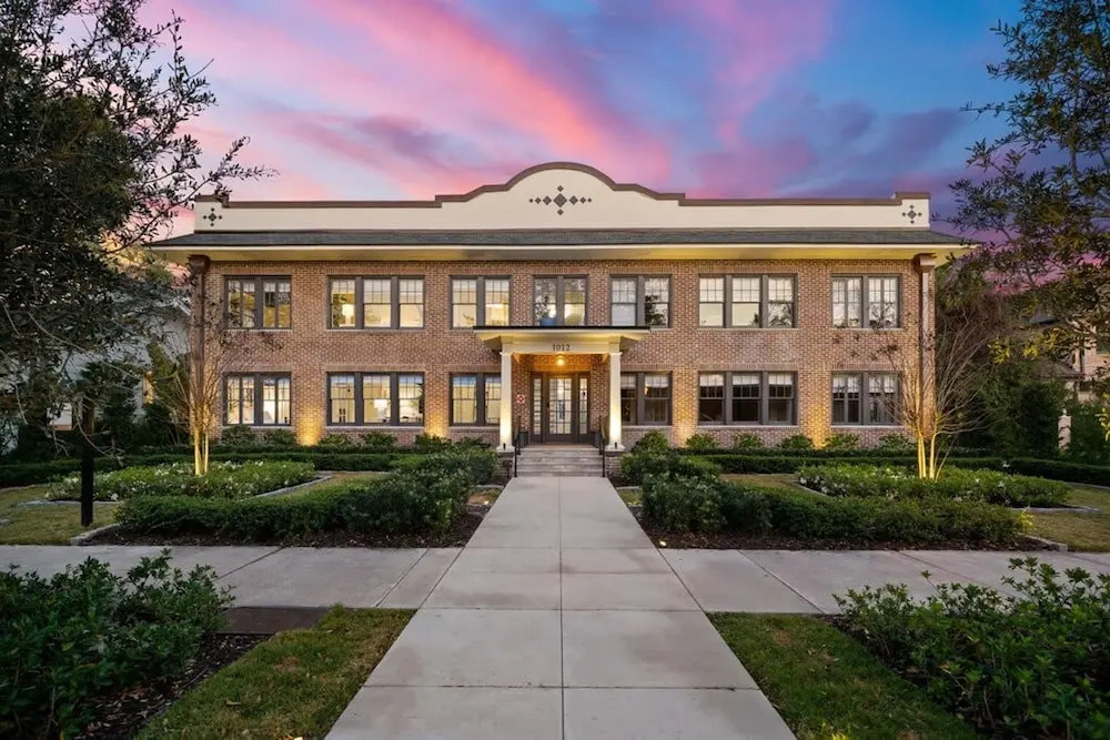 The Adaline 1 Luxury Hyde Park Apt Near Bayshore