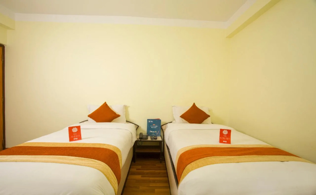 OYO 156 Hotel Sweet Town