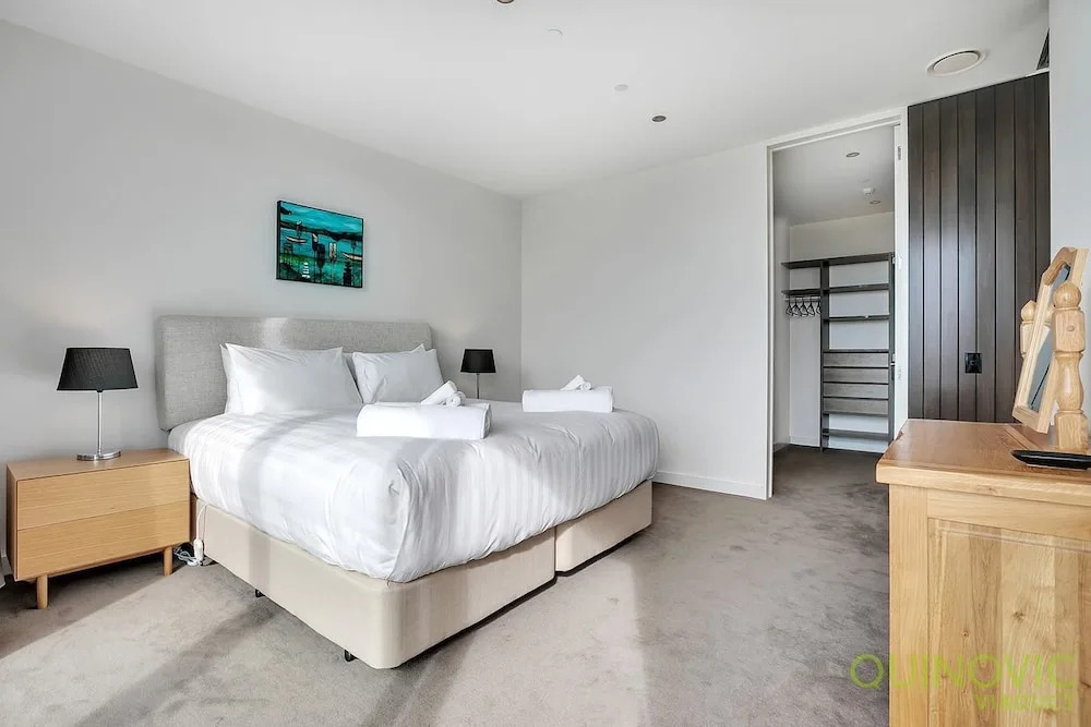 QV Luxury Victoria Park Apartment - 813
