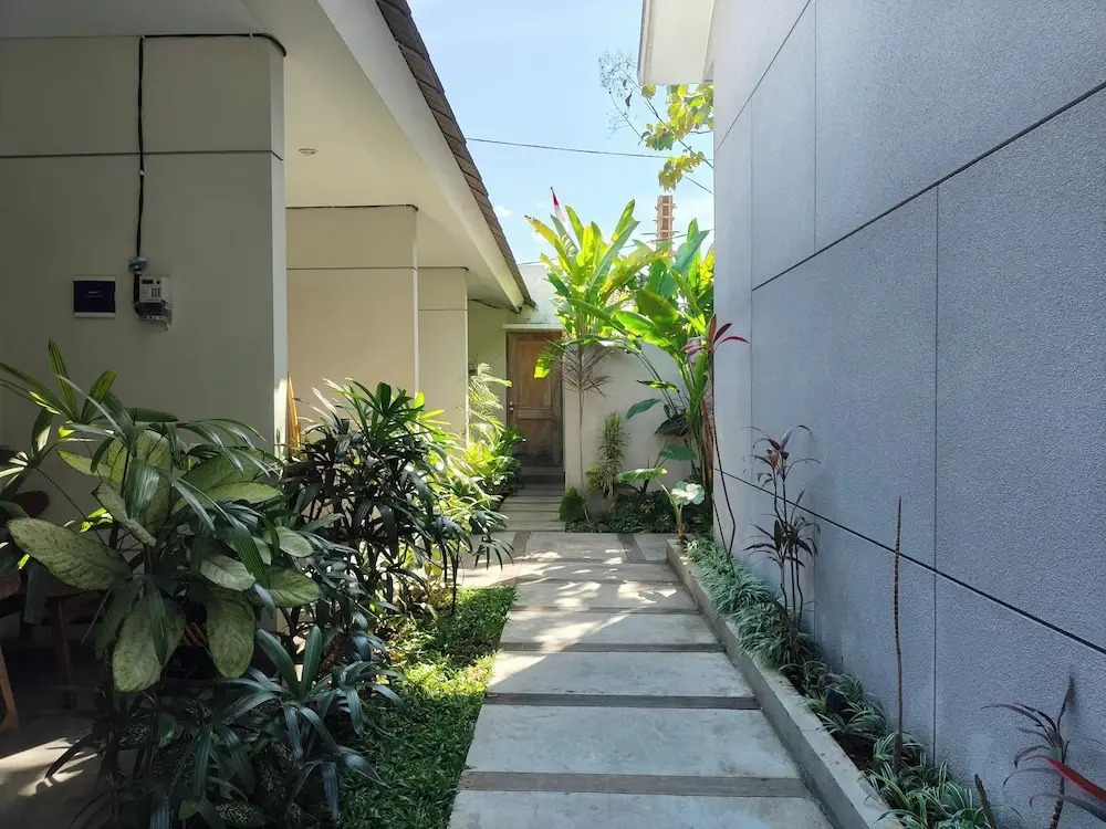 Manuver Surf and Stay Uluwatu Bali