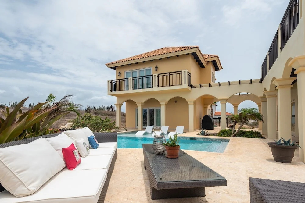 La Colina Villa