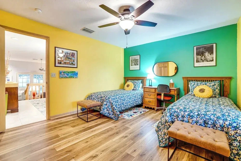 Sunny Titusville Retreat Near Space Coast