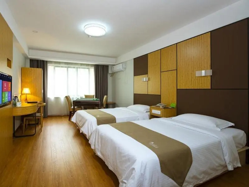 Vatica Hangzhou Linan Qianwang Street Hotel