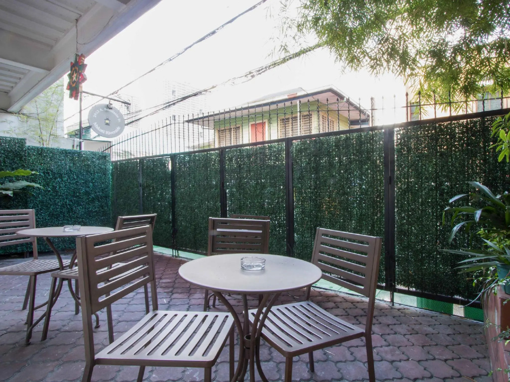 Makati Riverside Inn