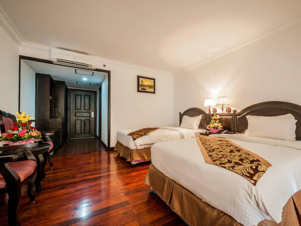 Smiling Hotel